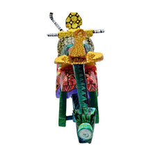 Alebrije Motocicleta  (Madera de Copal) Ruedas Móviles