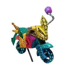 Alebrije Motocicleta  (Madera de Copal) Ruedas Móviles