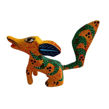 Alebrije Coyote Chico  (Madera de Copal)