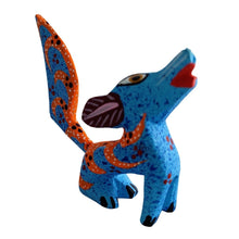Alebrije Coyote Chico  (Madera de Copal)