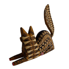 Alebrije Gato #2 Mediano  (Madera de Copal)