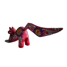 Alebrije Gato Agachado #2 Mediano  (Madera de Copal) Rojo Flores Azules