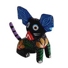 Alebrije Perrito Chihuahua Chico  (Madera de Copal)