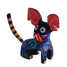 Alebrije Perrito Chihuahua Chico  (Madera de Copal)