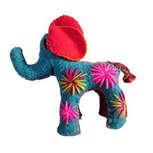 Elefante Mediano  (Muñeco de Lana)