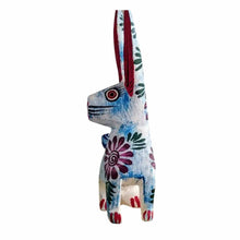 Alebrije Conejo Orejón Blanco  (Madera de Copal)