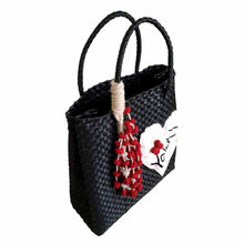 Bolsa Yolotl (elaborada en plástico)