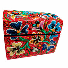Caja de Madera de Copal Decorada Flores en Relieve (Chica)