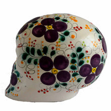 Calavera pintada a mano flor morada (Cerámica Mayólica)
