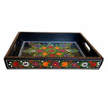 OxM.Mx Charola Olinalá de servicio. Artesanía mexicana originaria de Olinalá, Guerrero.  Designación de origen mexicana.  Elaborada a mano sobre madera y con pinturas vegetales.