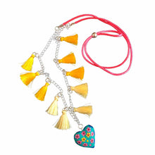 Collar Dije Corazón Alebrije,  10 Motas, Cadena.  Taller Jacobo y María Ángeles (Madera de Copal)