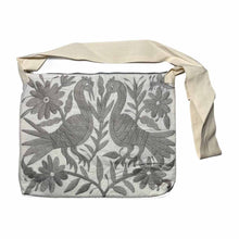 OxM.Mx Bolsa Morral Grande Dama Bordada en Tenango Artesanía otomí mexicana realizada en Tenango de Doria, Hidalgo. Producto Mexicano. Producto Artesanal. Hecho en México.