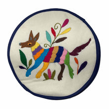 OxM.Mx Tortillero Circular Bordado en Tenango Artesanía otomí mexicana realizada en Tenango de Doria, Hidalgo. Producto Mexicano. Producto Artesanal. Hecho en México.