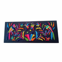 Caja para té (3 espacios) en curpiel con bordado Tenango modelo Pájaros [Azul Colores] y forro interior.