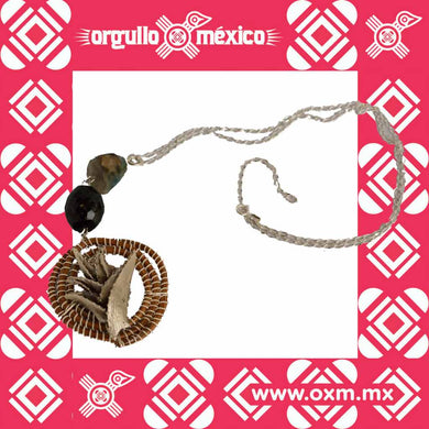 Collar de plata con medallón en forma de ágave, elaborado en hoja de pino a mano, Artesanía mexicana