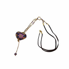 Collar Corazón Alebrije con cadena, Taller Jacobo y María Ángeles [Morado Flores Lilas]
