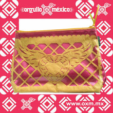 Cosmetiquera Jalisco. Diseño contemporáneo mexicano, cosmetiquera elaborada de PVC flexible y auténtico papel picado. Benik. Corazón