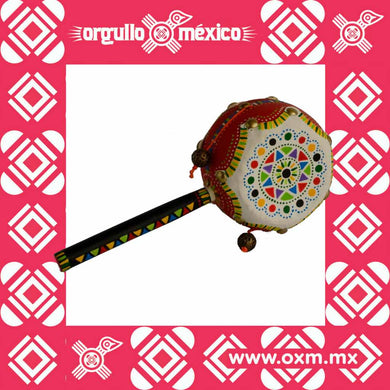 Juguete tradicional elaborado en madera y pintado a mano con  recubrimiento de laca. Artesanía mexicana.