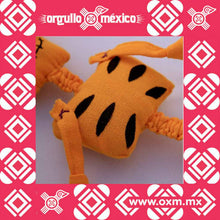 Muñeca "Calaverita". Tela de algodón con relleno de delcrón. Bordada y pintada a mano. Artesanía mexicana