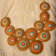 Pectoral 12 círculos Mandala Miyuki grande (elaborado con hoja de pino)
